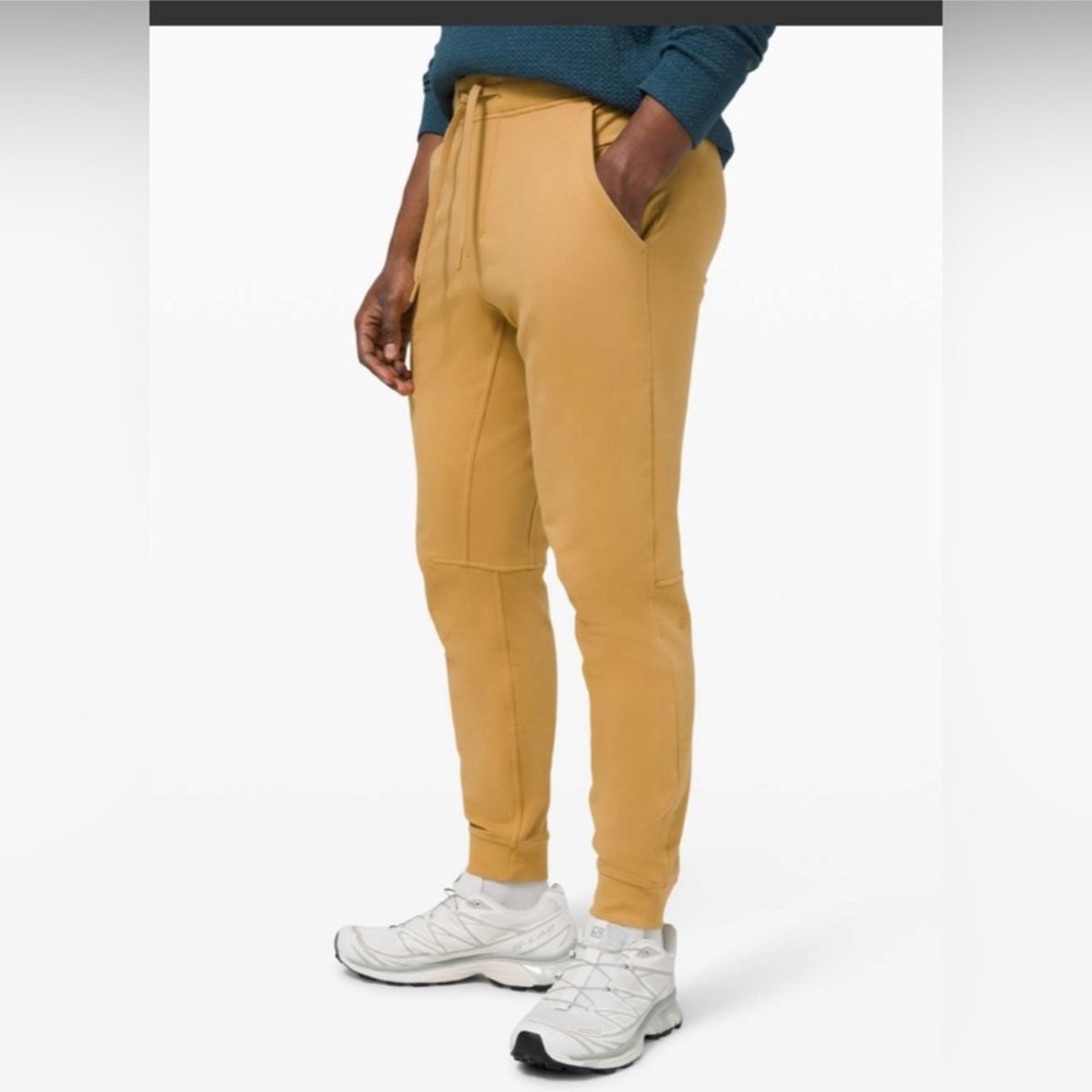 Lululemon Athletica City Sweat Jogger. Size XL. GOLD BUFF. RARE COLOR